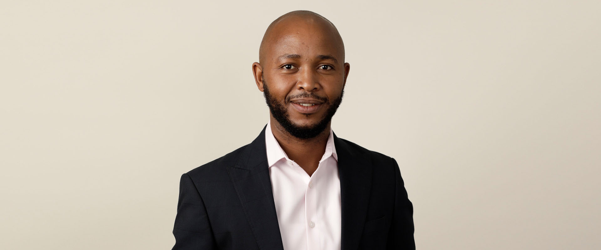 annual house price growth decelerates again in august