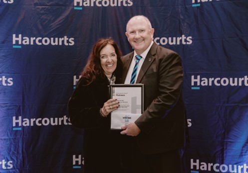 maureen nel from harcourts winelands with richard gray ceo harcourts south africa